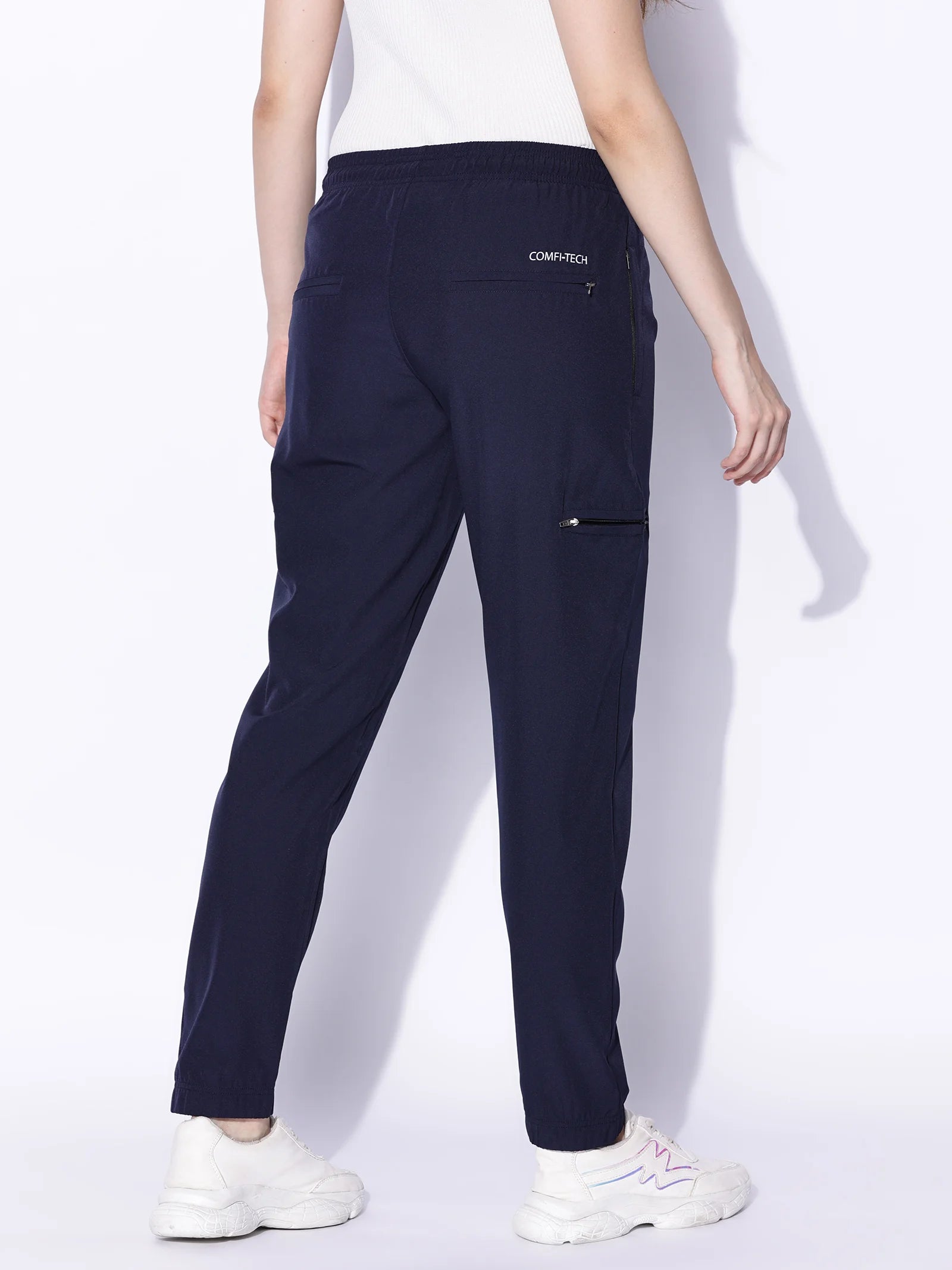 Women Travel Joggers™