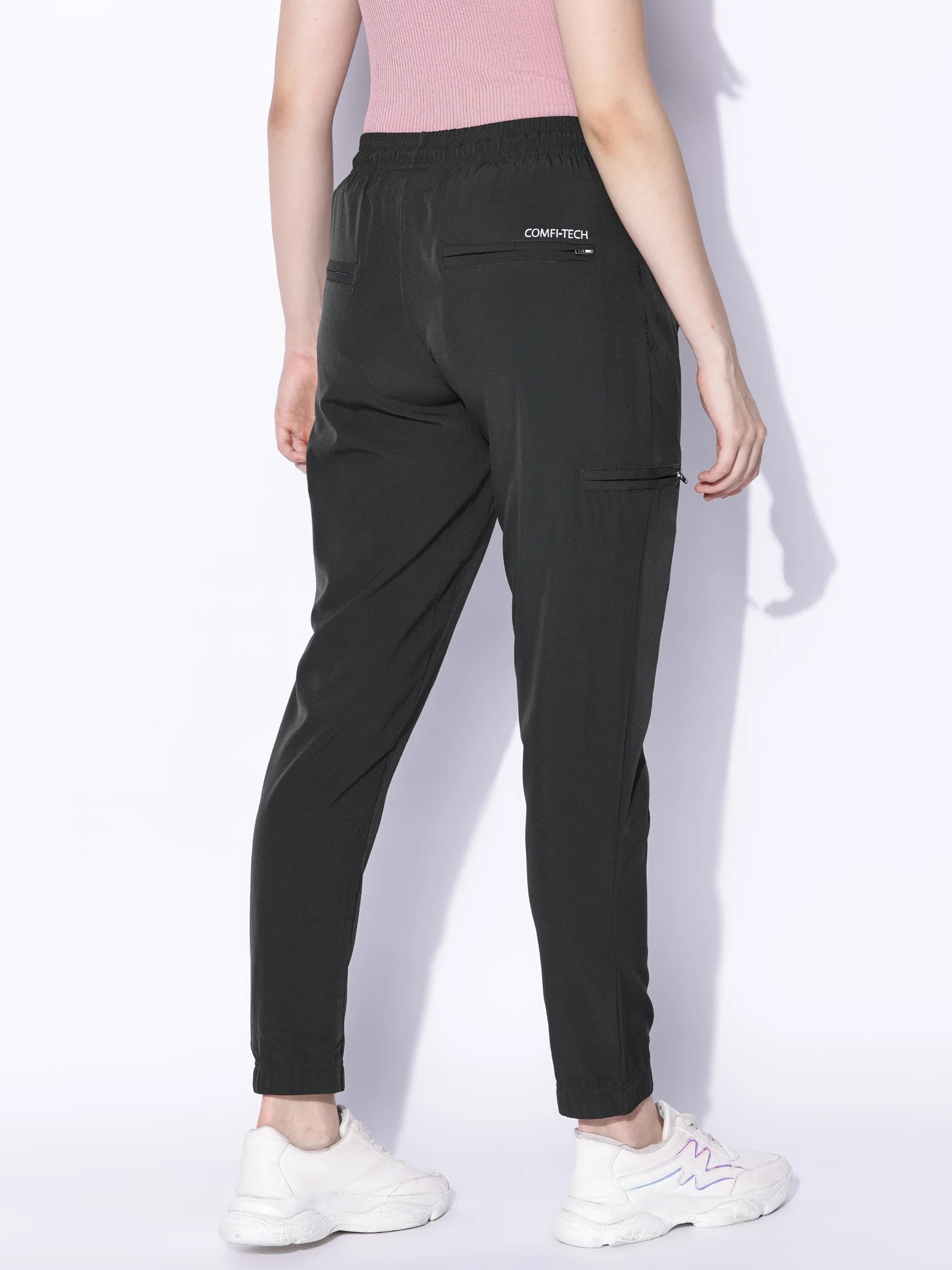 Women Travel Joggers™