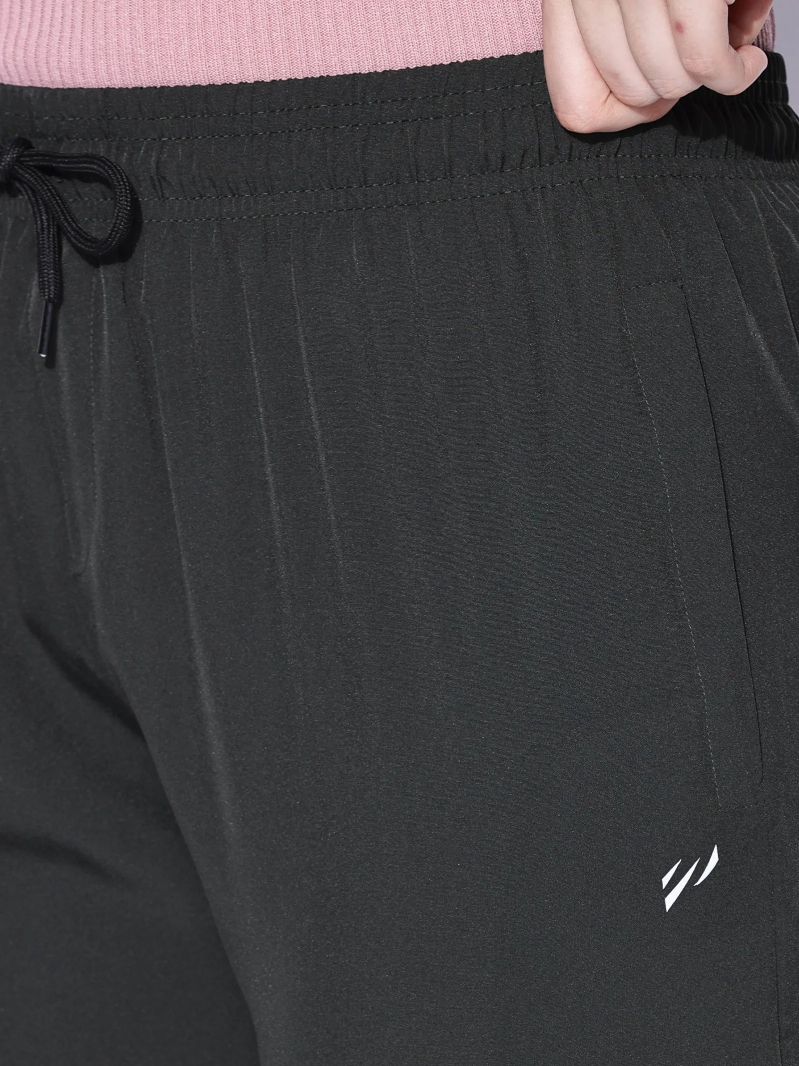 Women Travel Joggers™