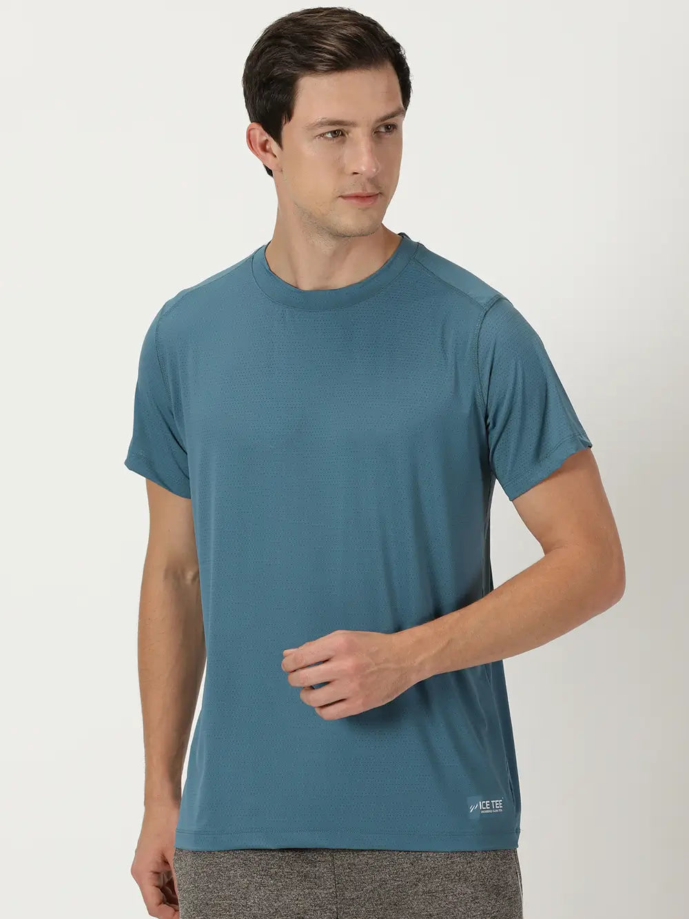 Uniqlo Ice Blue T-shirt – Prisma Clothing & Brands